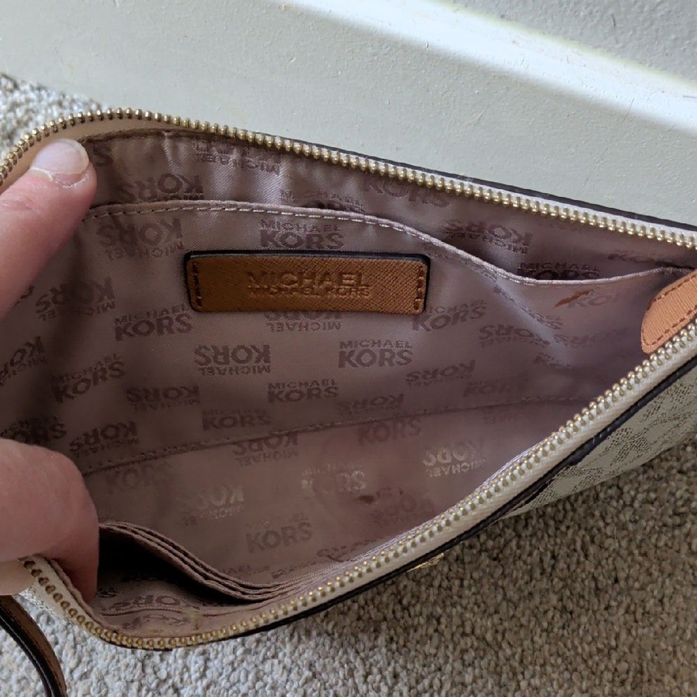 Michael Kors Cream and Gold Logo Wristlet Clutch - Picture 4 of 4